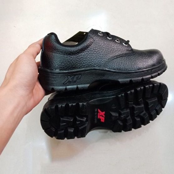 Giầy mũi sắt đế chịu dầu XP đế đỏ